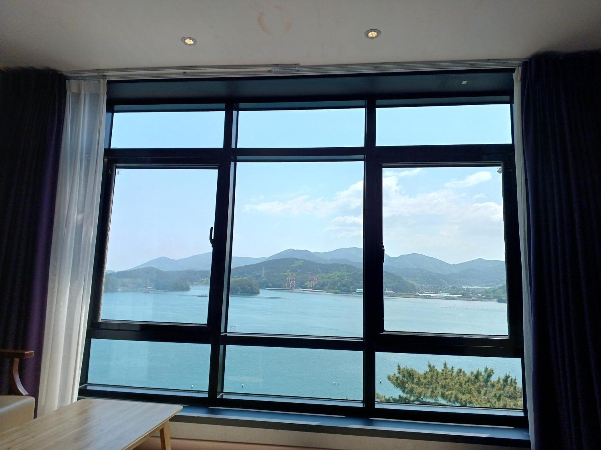 Tongyeong Bridge Hotel Bagian luar foto